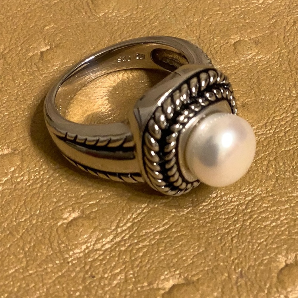 😍925 Silver & Pearl Ring Size 7😍
